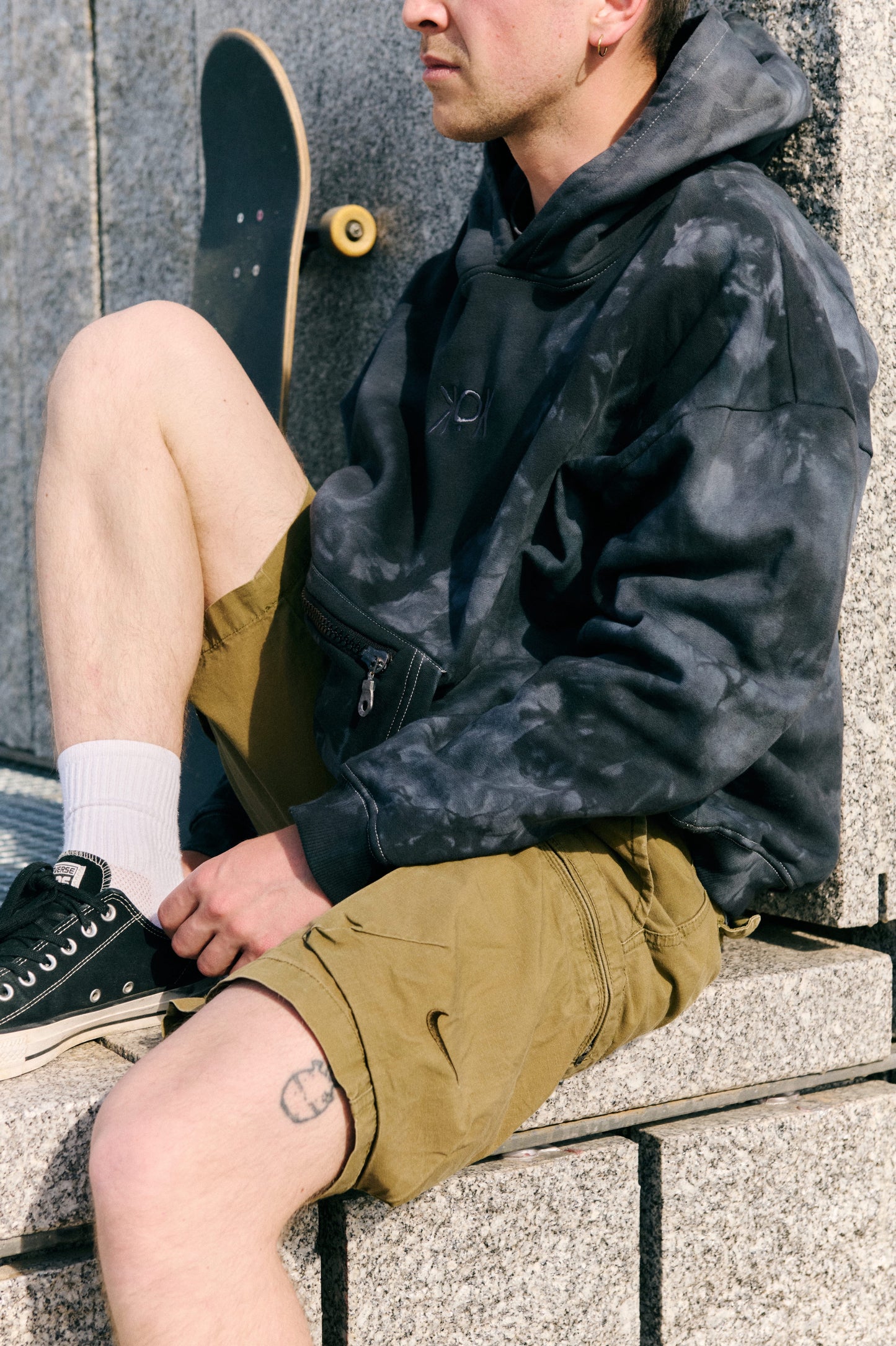 HOODIE DYED BLACK