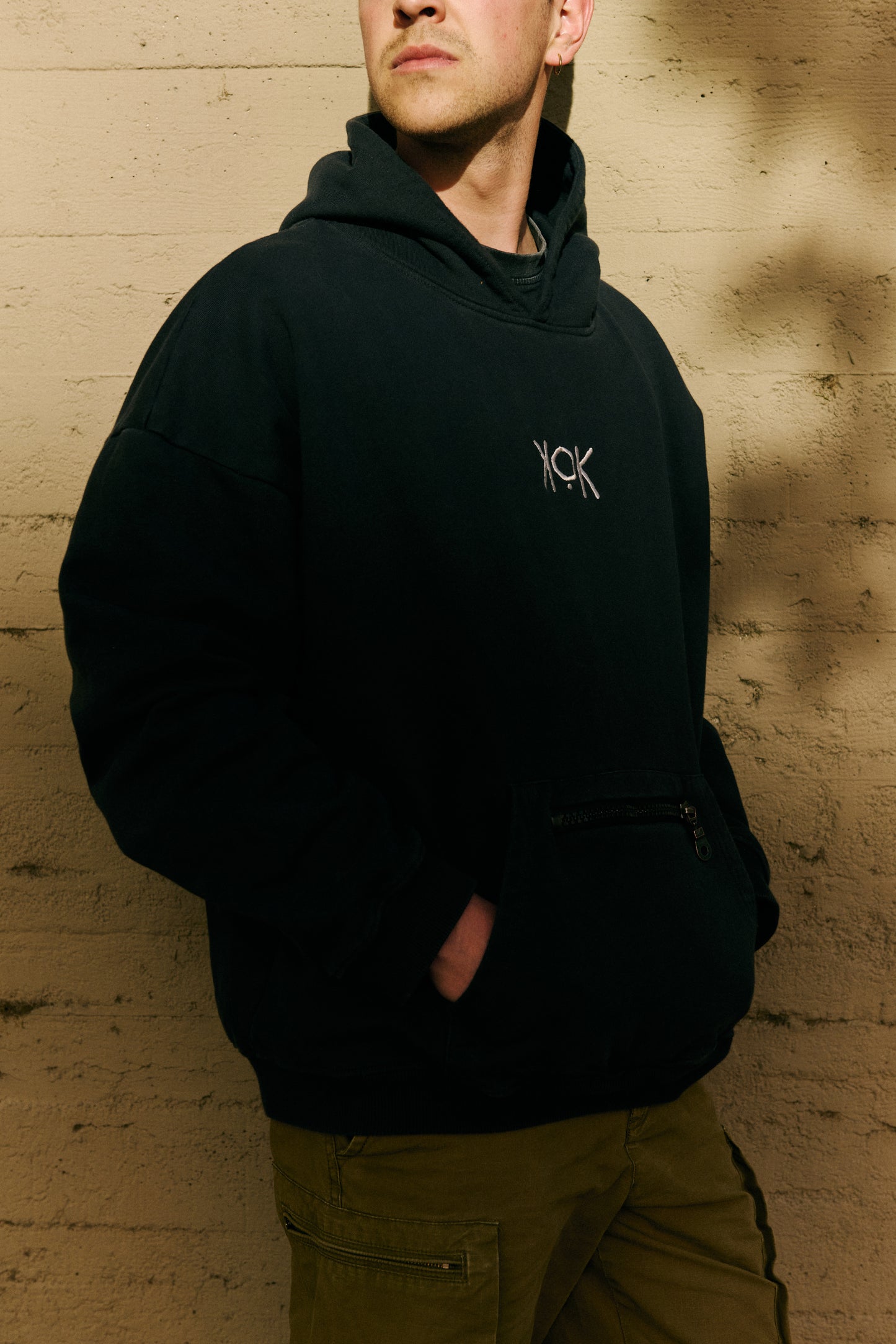 HOODIE BLACK